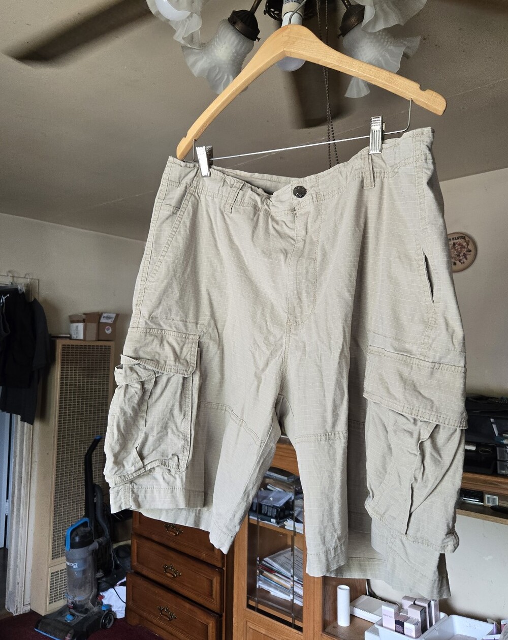 Men's Cargo Shorts in Light Khaki